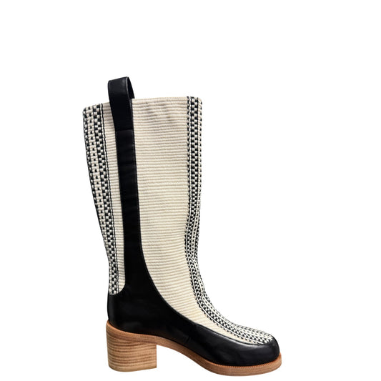 Stivali donna "Antolina" GARA.087 Collezione Autunno/Inverno 2025/2026 - Nero e Bianco