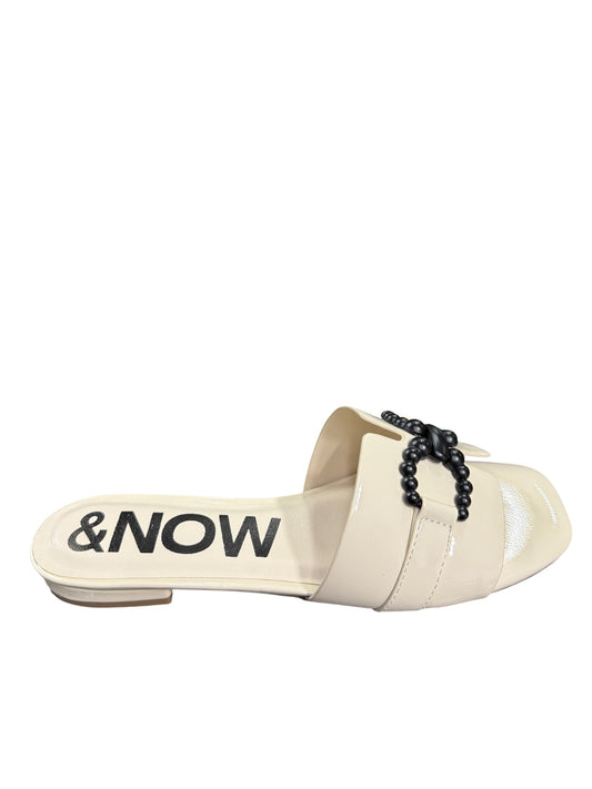 Ciabatte donna "Menbur" 25318* Collezione  Primavera/Estate 2026 - Crema e Nero